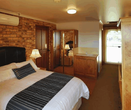 Stanley Village - Mackay Tourism 1