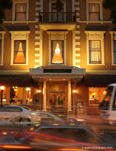 Hadley's Orient Hotel - Mackay Tourism 0