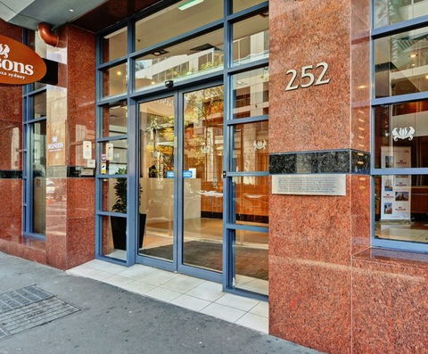 Seasons Harbour Plaza, Darling Harbour - Mackay Tourism 1