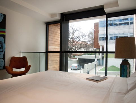 Diamant Boutique Hotel Canberra - Mackay Tourism 3