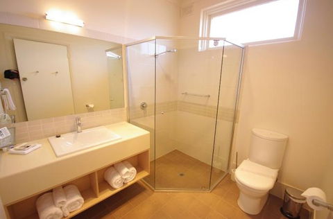 Adelaide Road Motor Lodge - Mackay Tourism 1