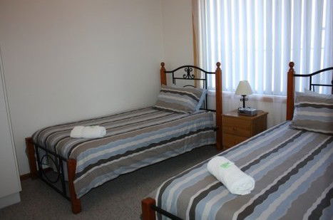 Robe Dolphin Court Apartments - Mackay Tourism 3