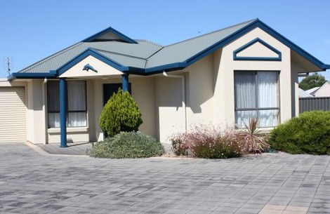 Robe Dolphin Court Apartments - Mackay Tourism 5