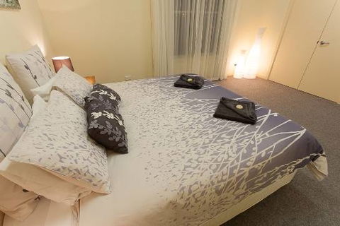 Port Lincoln Foreshore Apartments - Mackay Tourism 4