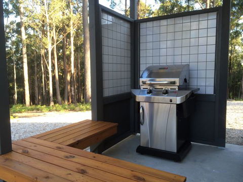 High Peaks Cottages - Mackay Tourism 3