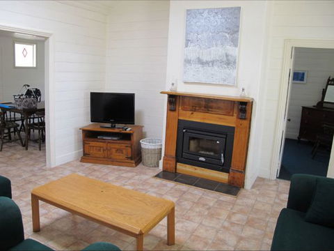 Holly's Holiday Home - Mackay Tourism 3