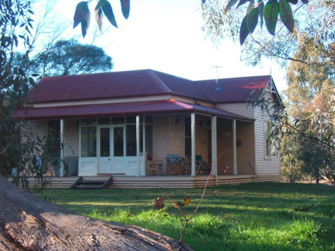 Baranduda Homestead B&B Cottages - Mackay Tourism 0