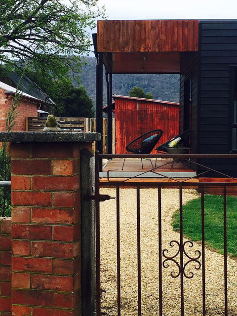 Farm Pod At Twamley Farm - Mackay Tourism 15