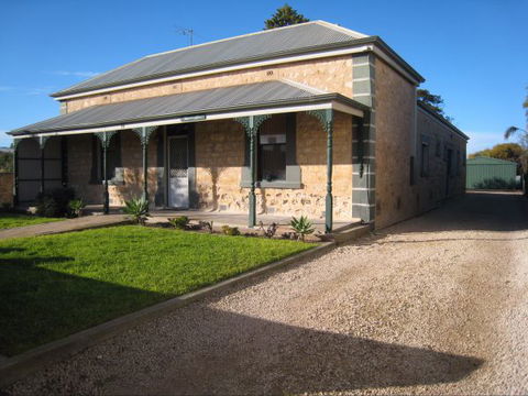 Kingfisher Lodge Edithburgh - Mackay Tourism 0