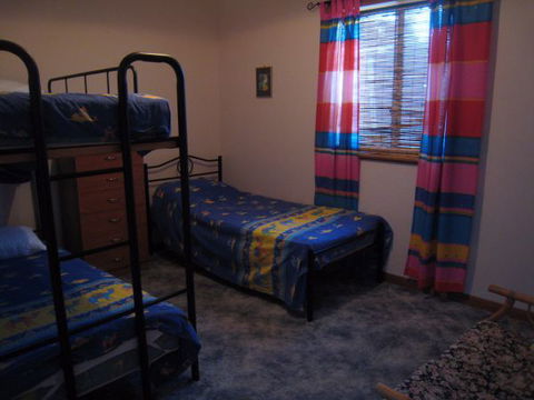 Kingfisher Lodge Edithburgh - Mackay Tourism 4