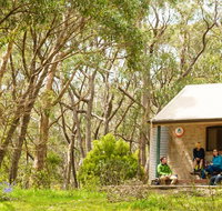 Mount Lofty Cottage YHA - Mackay Tourism