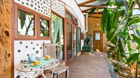 Earthship Ironbank - Mackay Tourism 0