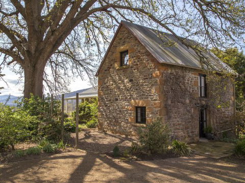 Farm Pod At Twamley Farm - Mackay Tourism 0