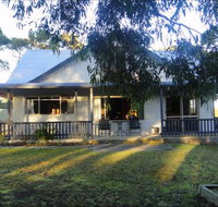 Arties Cottage Accommodation - Mackay Tourism