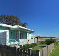 Aurora Beachfront Cottage - Mackay Tourism