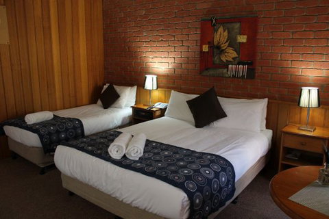 Bakery Hill Motel - Mackay Tourism 2