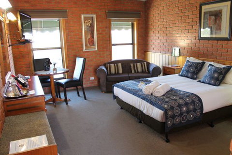 Bakery Hill Motel - Mackay Tourism 5