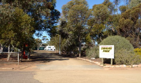 Carrieton Caravan Park - Mackay Tourism 0