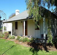 Cameron's Cottage - Mackay Tourism