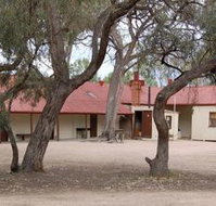 Chowilla Station Shearer's Quarters Accommodation - Mackay Tourism