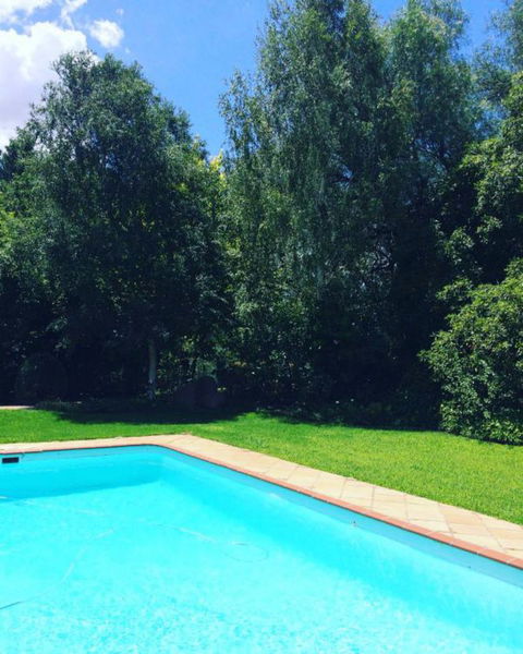Clifton House And Gardens: Farm Stay Accommodation - Mackay Tourism 2