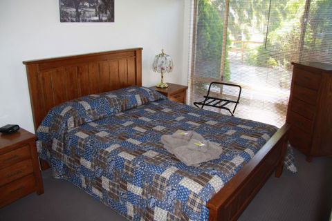 Coranda Lodge B And B - Mackay Tourism 1