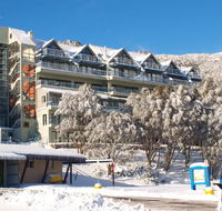 Falls Creek Country Club - Mackay Tourism