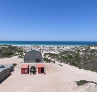 Fowlers Bay Beach House - Mackay Tourism