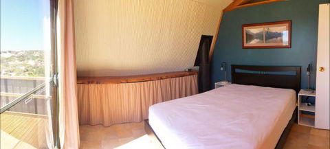 Fowlers Bay Beach House - Mackay Tourism 1