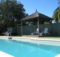 Golden Chain Wine Village Motor Inn - Mackay Tourism