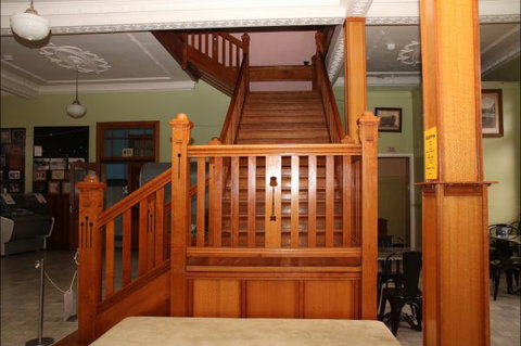 Hotel Corones Charleville - Mackay Tourism 1