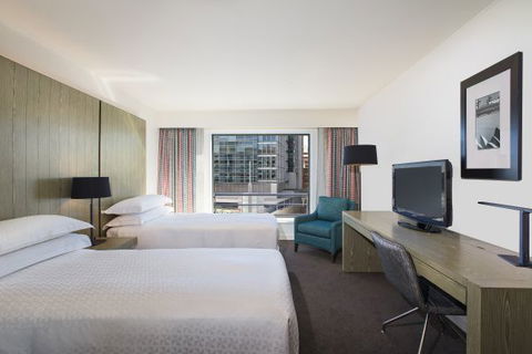 Hyatt Regency Sydney - Mackay Tourism 4