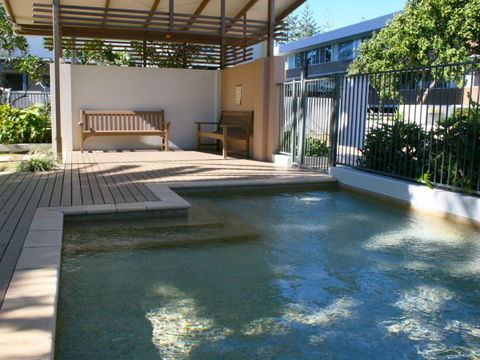Indigo Blue Beachfront Holiday Apartments - Mackay Tourism 7