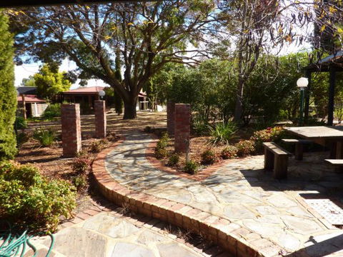 Kaesler Cottages - Mackay Tourism 2