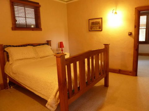 Kaesler Cottages - Mackay Tourism 3