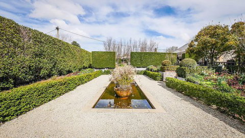 Kyneton Old Rectory - Mackay Tourism 1