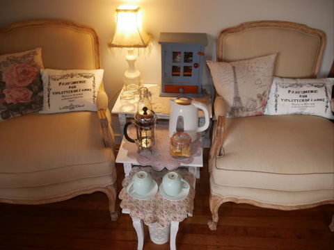 La Perrie Chalet Bed And Breakfast - Mackay Tourism 2