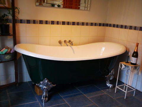 La Perrie Chalet Bed And Breakfast - Mackay Tourism 3