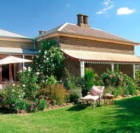 Lochinver Farm Homestead and Cottages - Mackay Tourism