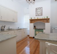 The Provincial Bed  Breakfast - Mackay Tourism