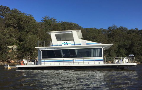 Luxury Afloat Hawkesbury River And Brooklyn - Mackay Tourism 3