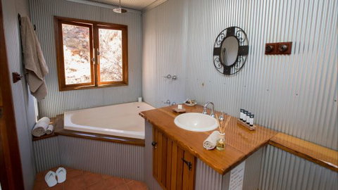 Ooraminna Station Homestead - Mackay Tourism 1