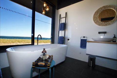 Perlubie Sea - Mackay Tourism 1