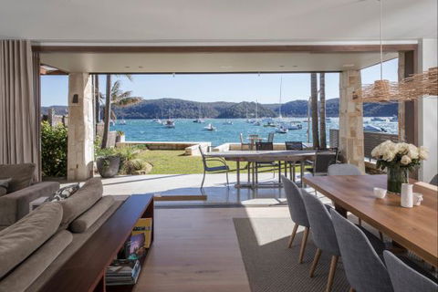 Pittwater Beach House - Mackay Tourism 0