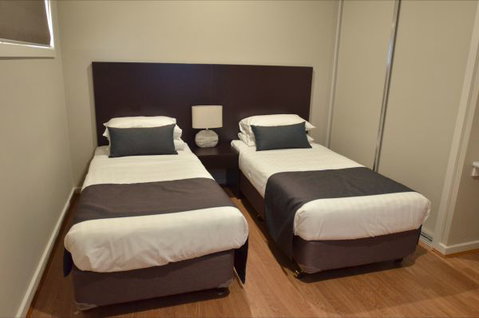 Renmark Holiday Apartments - Mackay Tourism 3