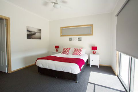RED FIN Part Of BLUE FIN HOLIDAY HOMES - Mackay Tourism 3
