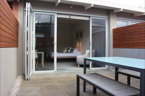 Sandy Bay Studio Apartment - Mackay Tourism 1