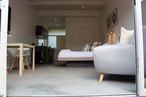 Sandy Bay Studio Apartment - Mackay Tourism 3