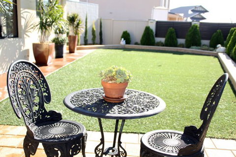 Sunset Retreat - Mackay Tourism 3