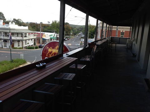 The Corner Hotel Alexandra - Mackay Tourism 1